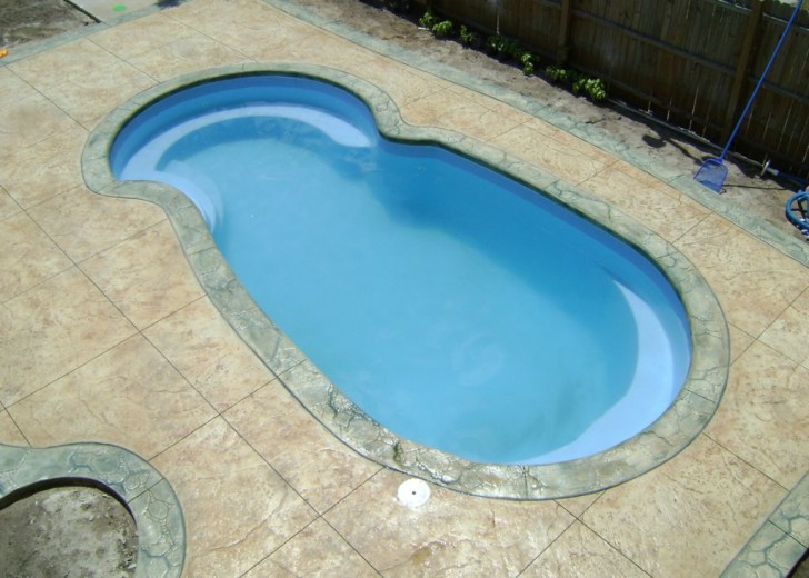 in ground swimming pool builder Michigan Clarkston, Milford, Fenton, Oxford, Lansing, Shelby Mi. inground Swimming pool Installation Clarkston Michigan Swimming Pool Sale www.bhpomi.com 12 - blue hawaiian pools of michigan sea swirl pool 06a