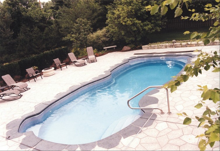 in ground swimming pool builder Michigan Clarkston, Milford, Fenton, Oxford, Lansing, Shelby Mi. inground Swimming pool Installation Clarkston Michigan Swimming Pool Sale www.bhpomi.com 13 - 1238