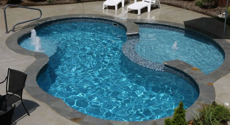 latham picasso pool