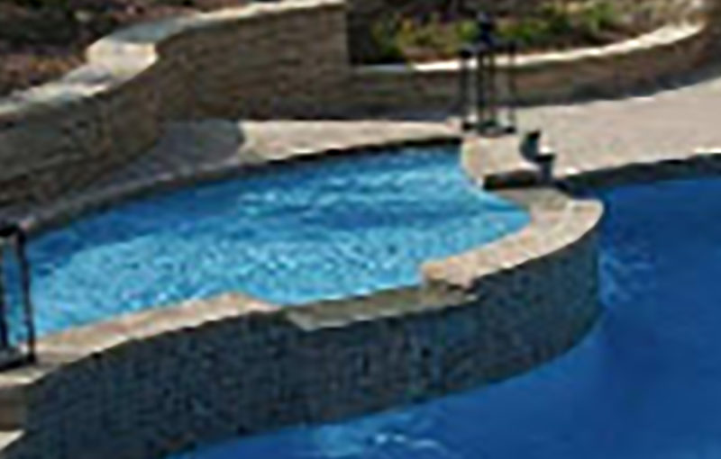liner pools with tanning ledge