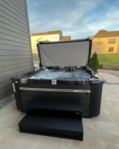 pinnacle spas hot tub blue hawaiian pools of michigan.image
